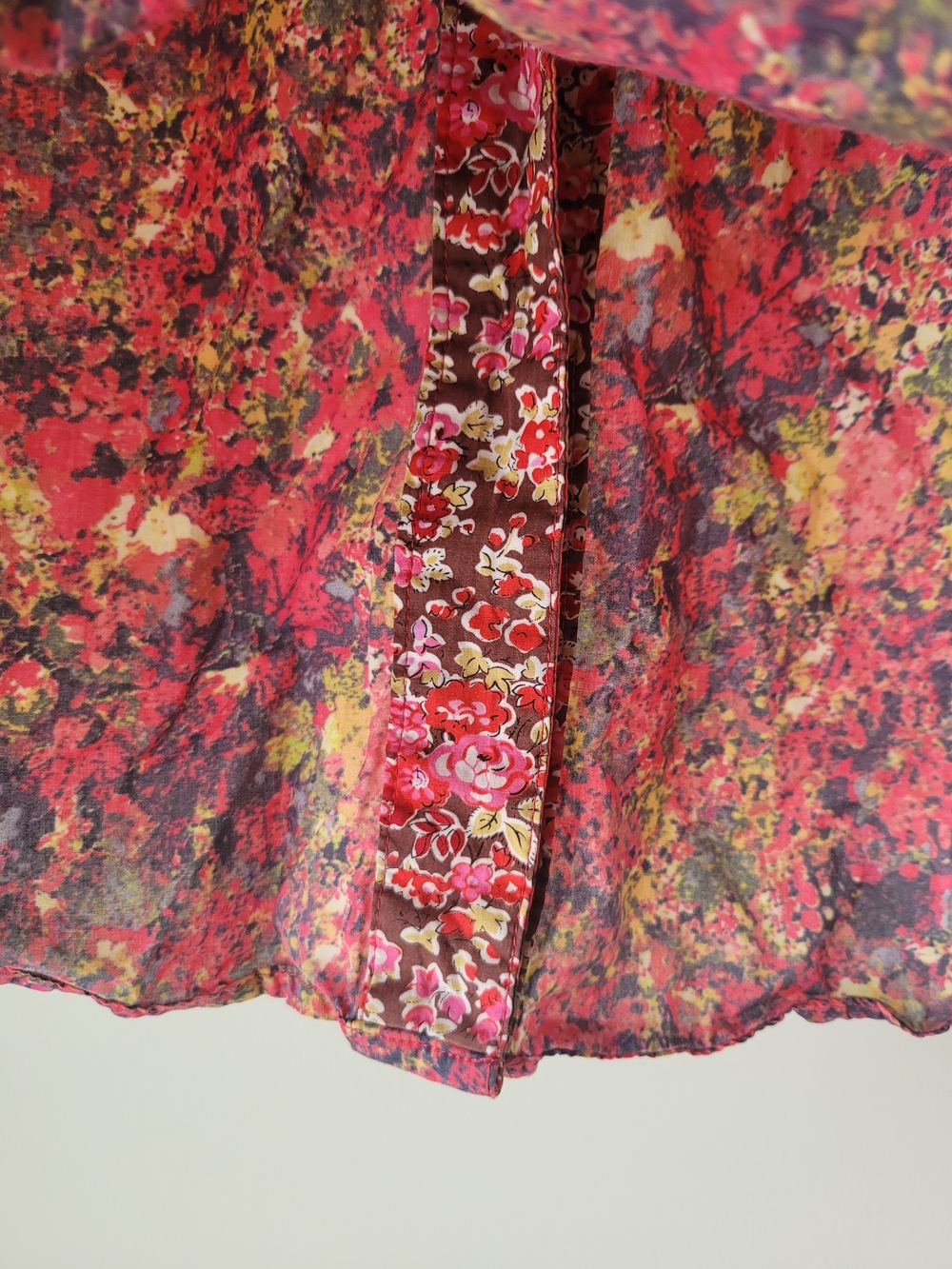 Liberty Art Fabrics 100% Cotton Floral Button-Up Shirt Size Small - Picture 7 of 8